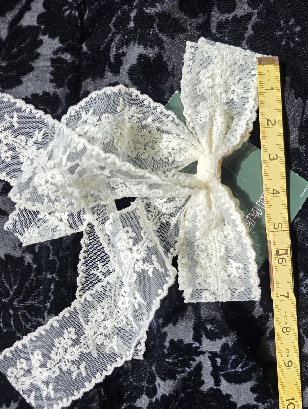 Oversized Romantic White Lace Bow On Barette Clip - Picture 3 of 5